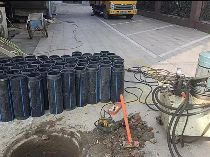 涪城PE置换管厂家 DN315置换管 非开挖管短管置换